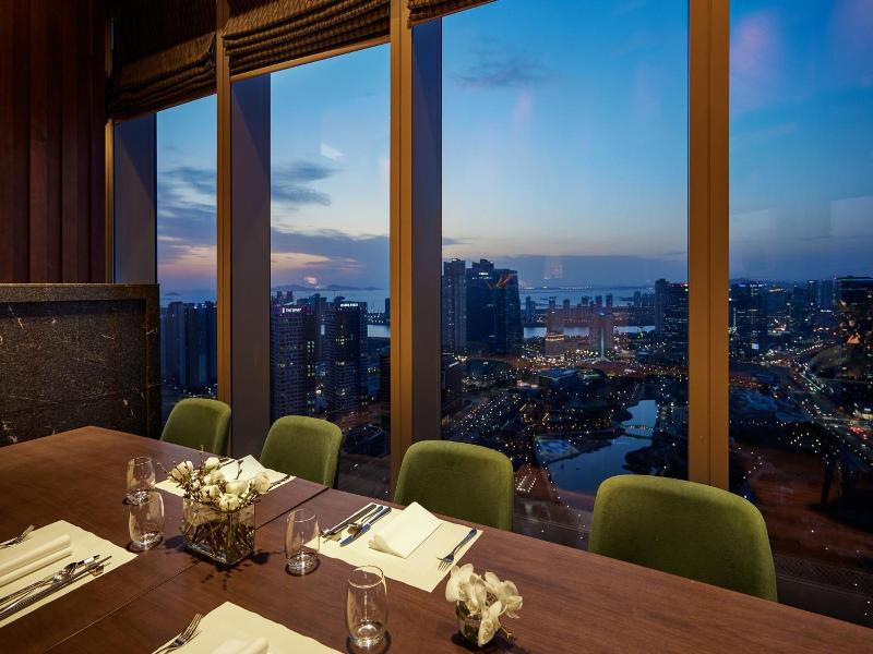 Oakwood Premier Incheon image