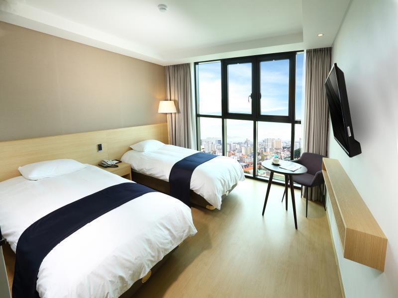 Hotel The One image