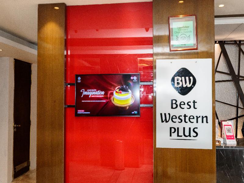 Best Western Plus Maple Leaf image