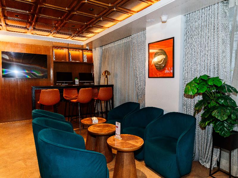 Best Western Plus Maple Leaf image