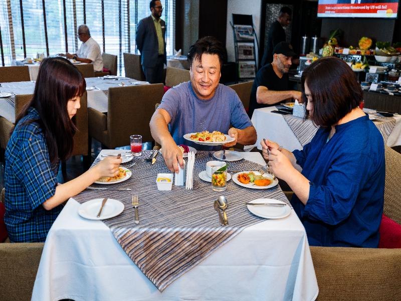 Best Western Plus Maple Leaf image