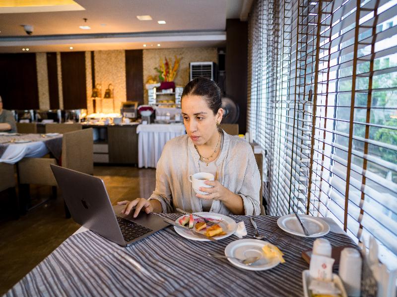 Best Western Plus Maple Leaf image