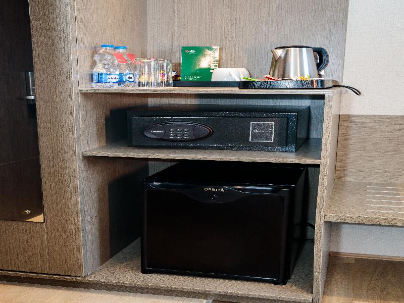 Best Western Plus Maple Leaf image