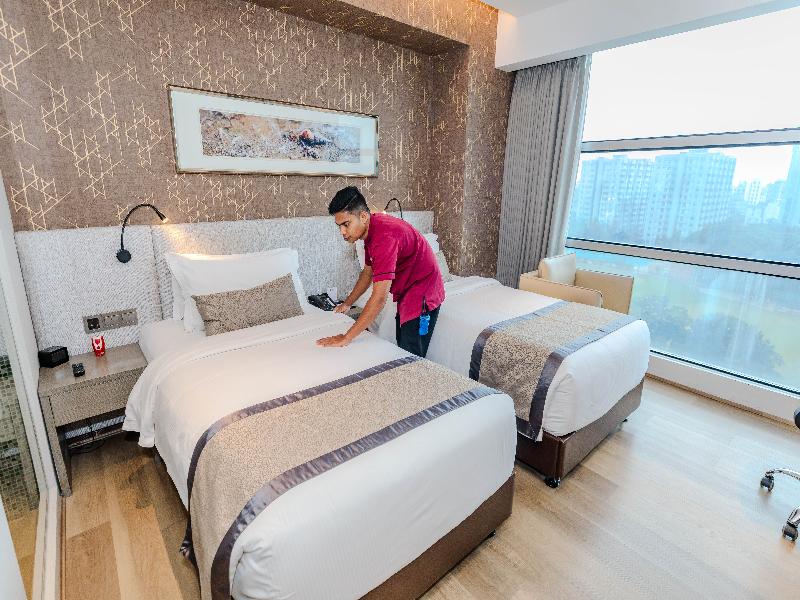 Best Western Plus Maple Leaf image