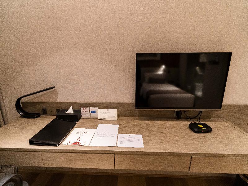 Best Western Plus Maple Leaf image