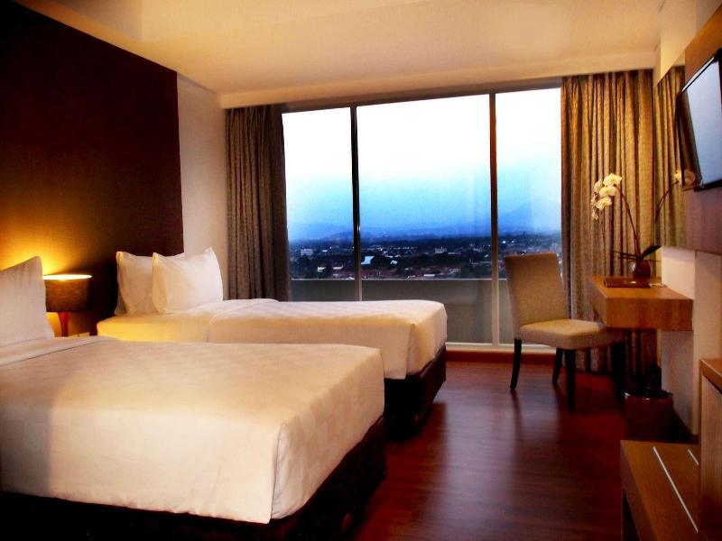 The Arch Hotel Bogor By Horison image