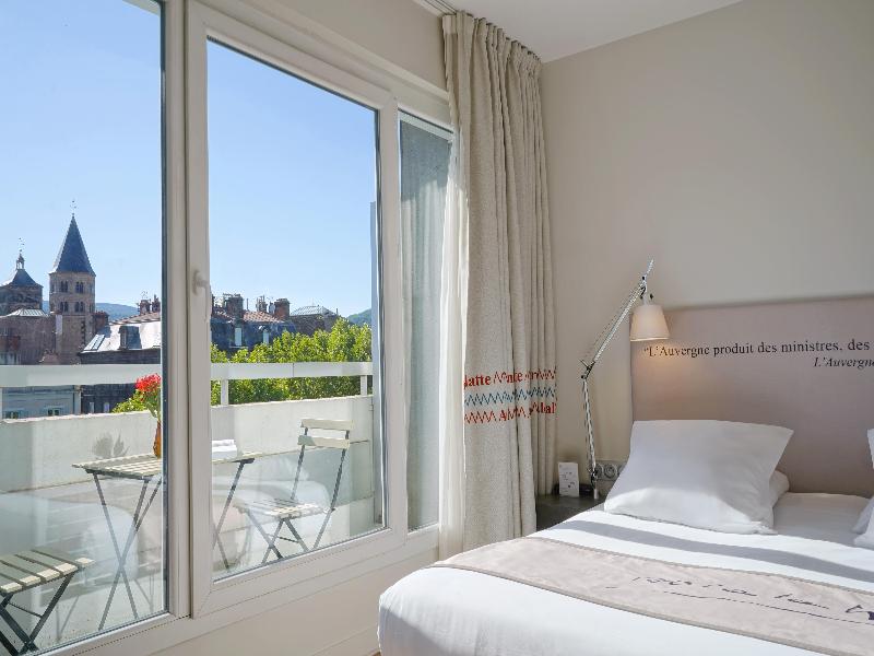 Hotel Litteraire Alexandre Vialatte, BW Signature image