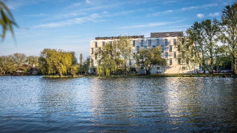 Best Western Plus Lakeside Hotel image