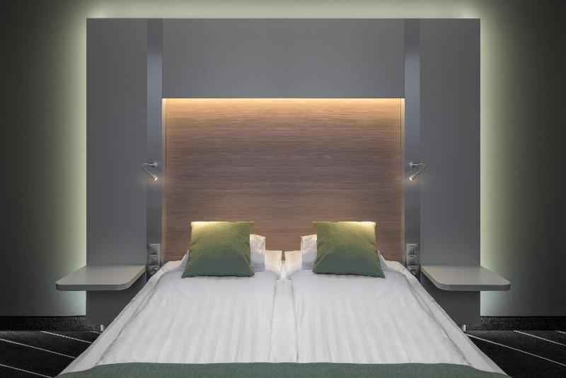 Best Western Plus Lakeside Hotel image