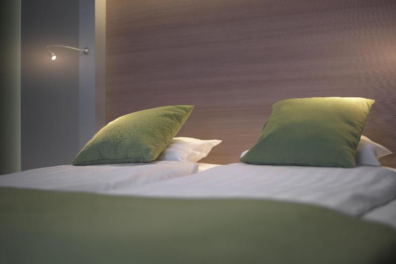 Best Western Plus Lakeside Hotel image