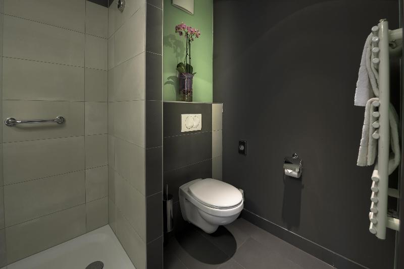 Best Western Plus Lakeside Hotel image