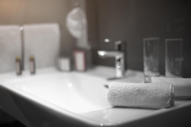 Best Western Plus Lakeside Hotel image