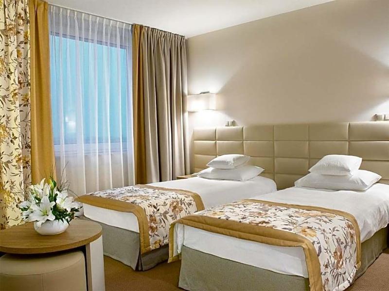 Hotel Petropol image