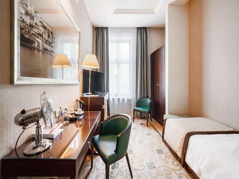 BEST WESTERN PLUS Hotel Dyplomat image