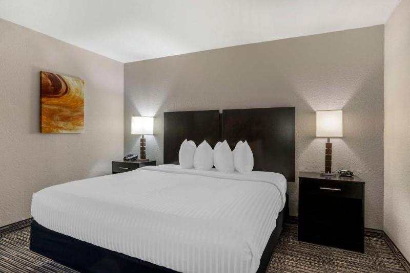 Best Western Plus Jonesboro Inn & Suites — photo 55