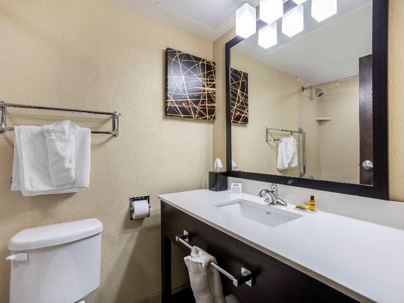 Best Western Plus Jonesboro Inn & Suites image