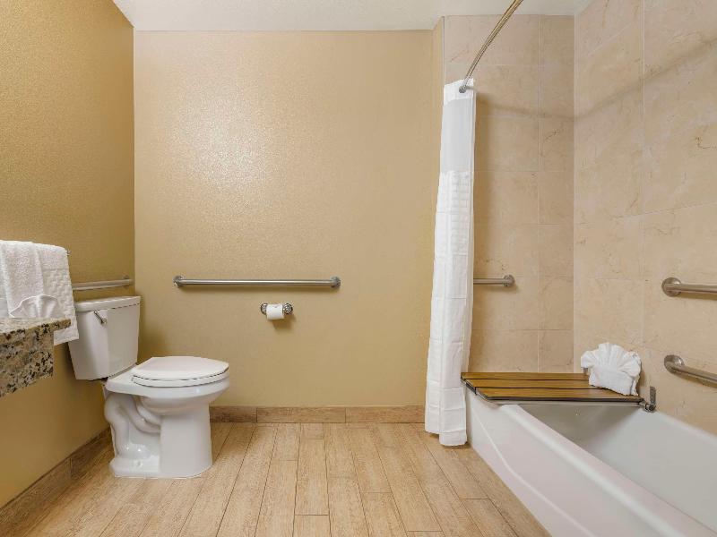 Best Western Plus Oceanside Palms image