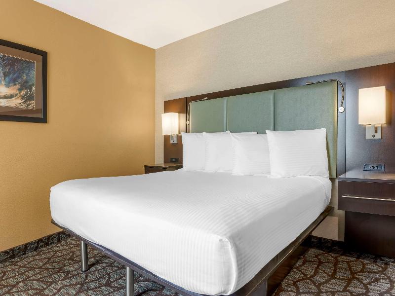 Best Western Plus Oceanside Palms image