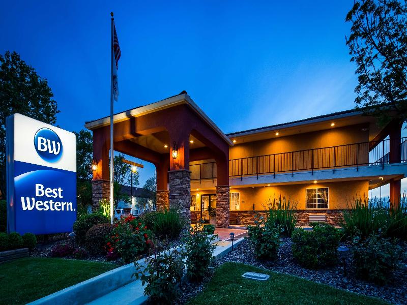 Best Western Willows Inn image