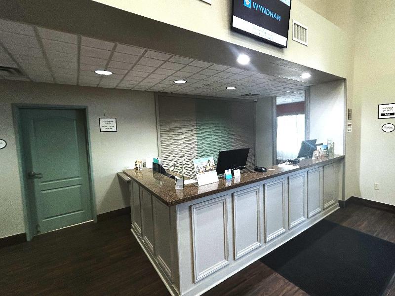 Wyndham Garden Lancaster Ca image
