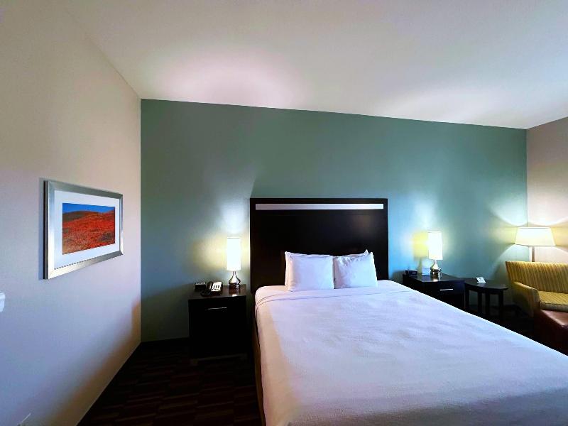 Wyndham Garden Lancaster Ca image