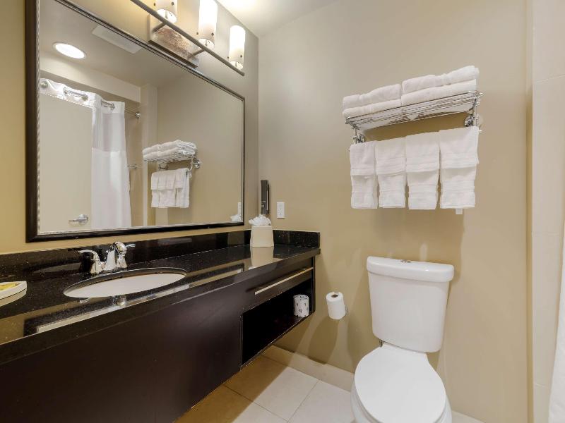 Best Western Plus Miami Airport North Hotel & Suit image