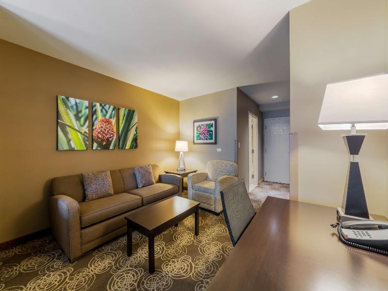 Best Western Plus Miami Airport North Hotel & Suit image