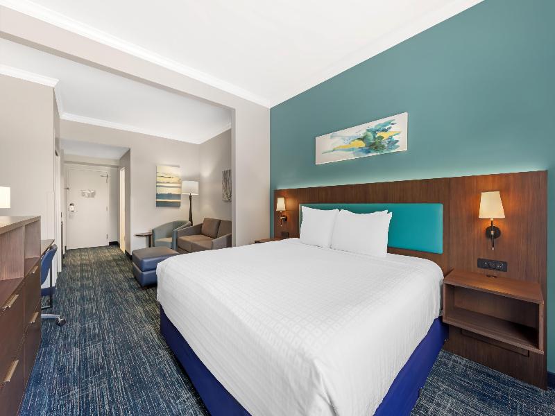 Best Western Plus Miami Airport North Hotel & Suit image