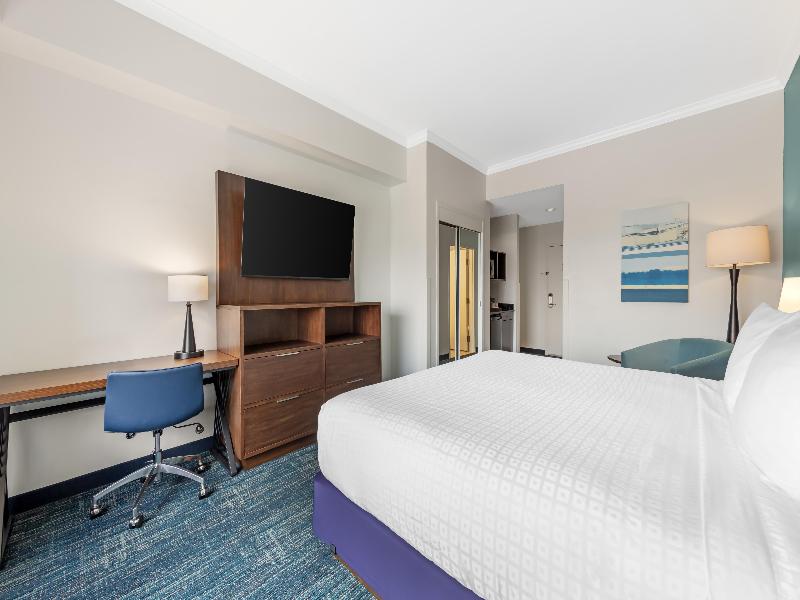 Best Western Plus Miami Airport North Hotel & Suit image