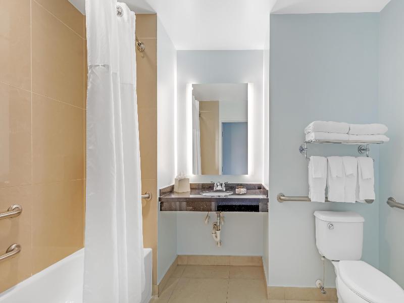 Best Western Plus Miami Airport North Hotel & Suit image