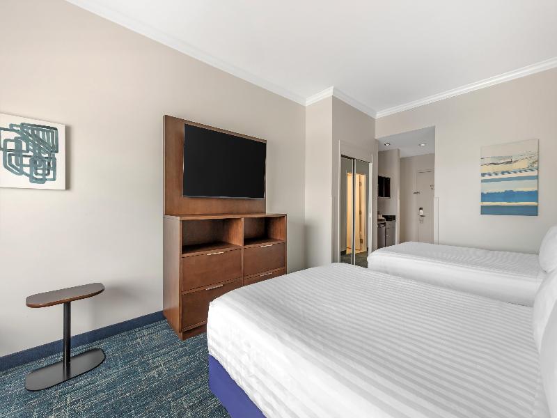 Best Western Plus Miami Airport North Hotel & Suit image