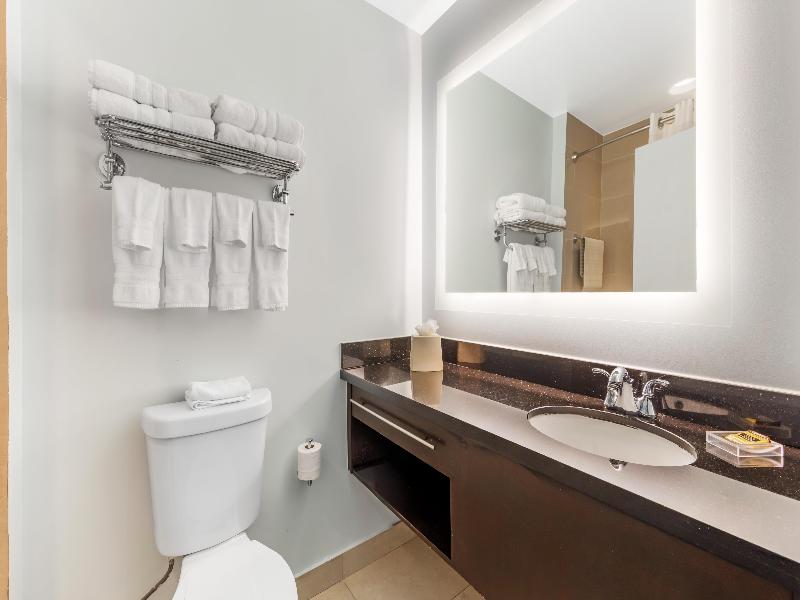 Best Western Plus Miami Airport North Hotel & Suit image