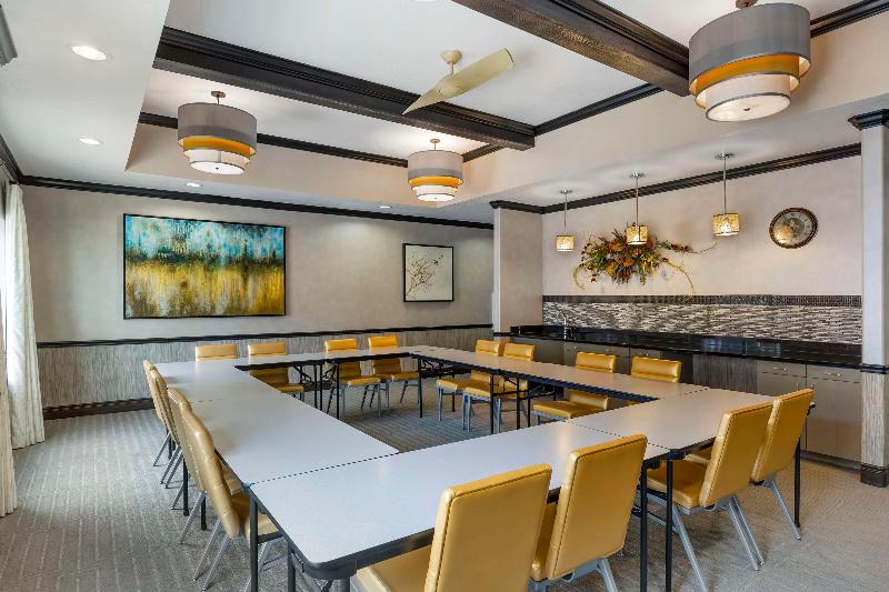 Best Western Plus Emerald Inn & Suites image