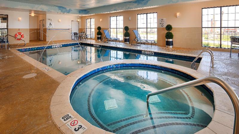 Best Western Plus Emerald Inn & Suites image