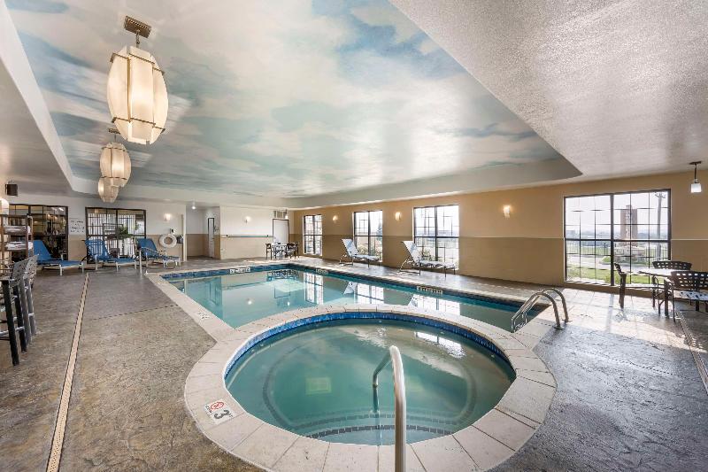 Best Western Plus Emerald Inn & Suites image