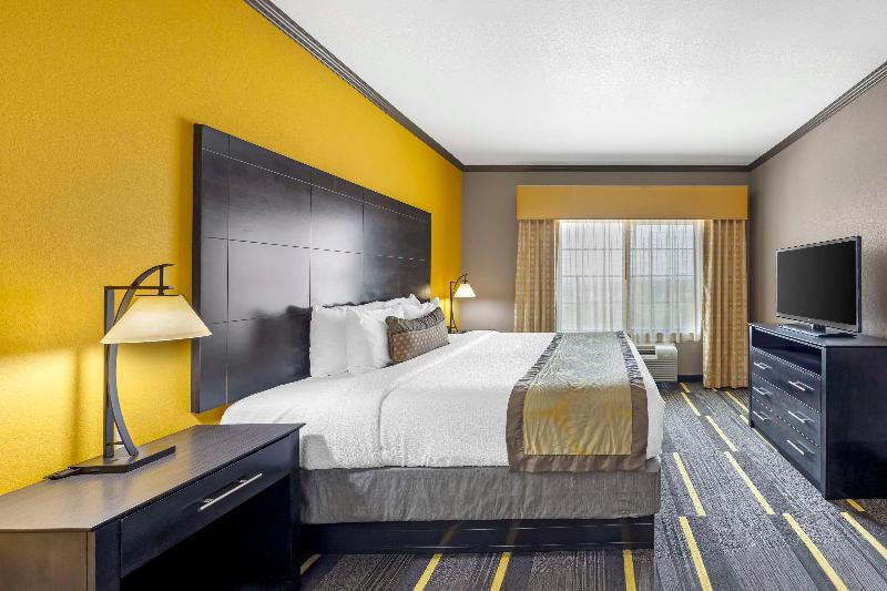 Best Western Plus Emerald Inn & Suites image