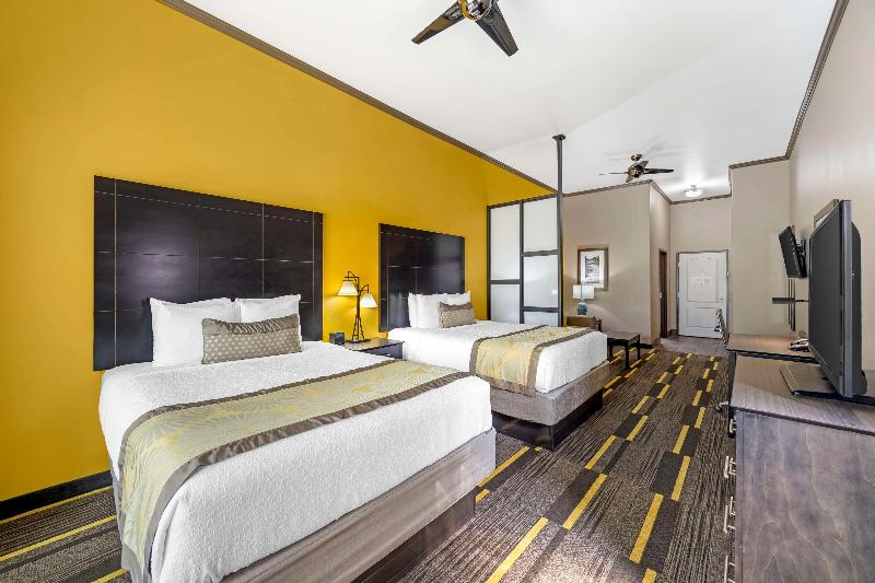 Best Western Plus Emerald Inn & Suites image
