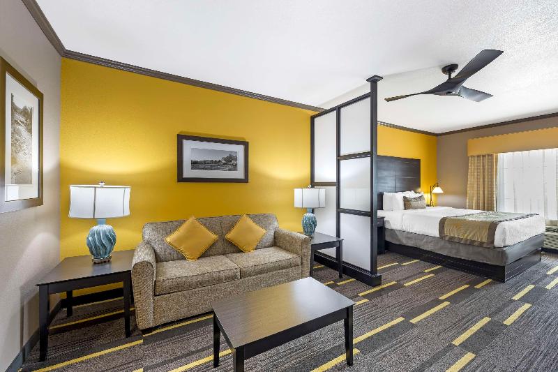Best Western Plus Emerald Inn & Suites image
