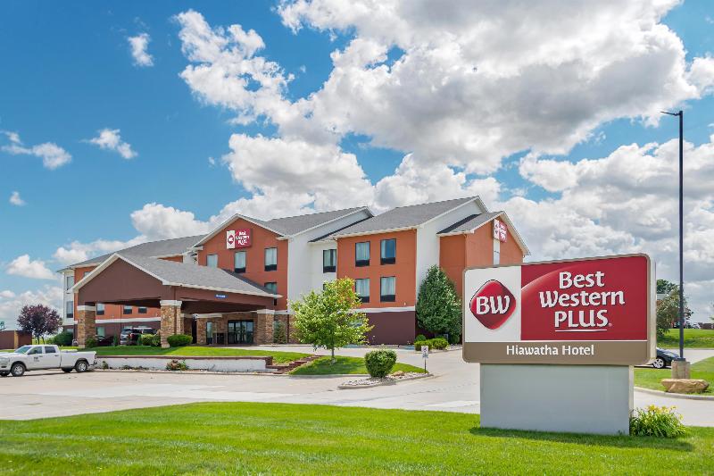 Best Western Plus Hiawatha Hotel image