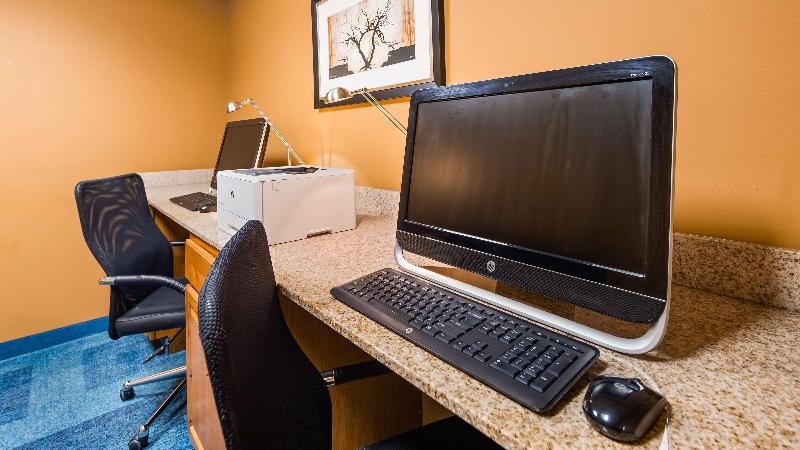 Best Western Plus Hiawatha Hotel image