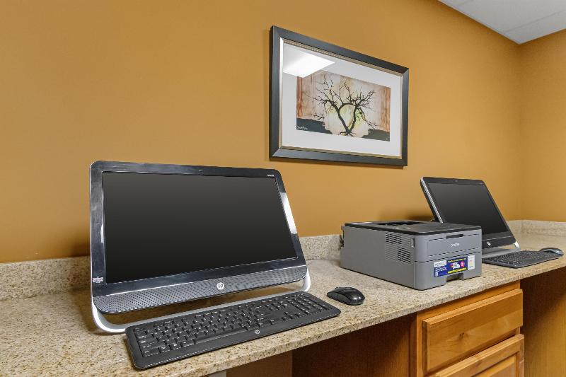 Best Western Plus Hiawatha Hotel image