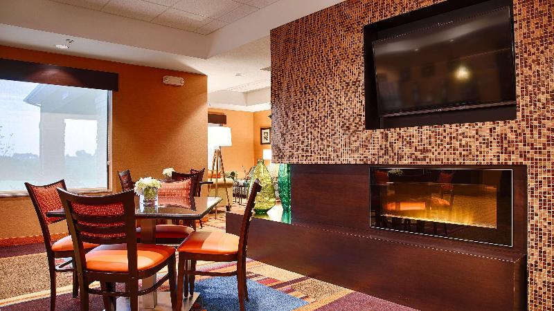 Best Western Plus Hiawatha Hotel image