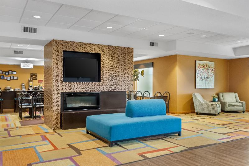 Best Western Plus Hiawatha Hotel image