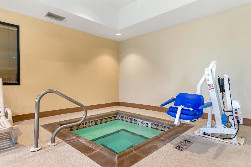 Best Western Plus Hiawatha Hotel image