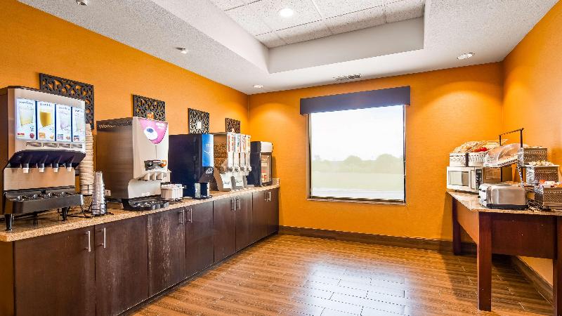Best Western Plus Hiawatha Hotel image