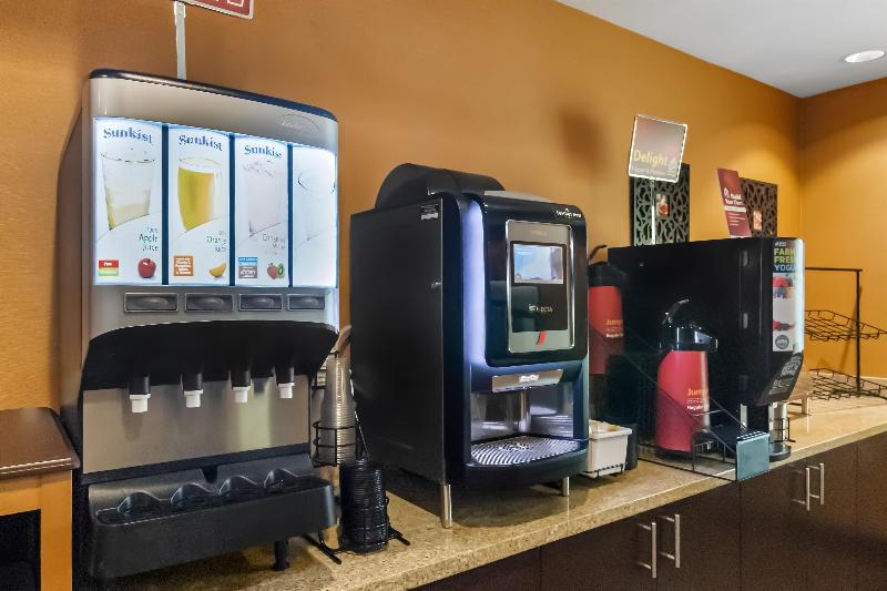 Best Western Plus Hiawatha Hotel image