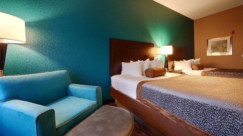 Best Western Plus Hiawatha Hotel image