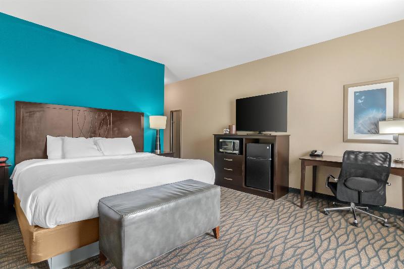 Best Western Plus Hiawatha Hotel image