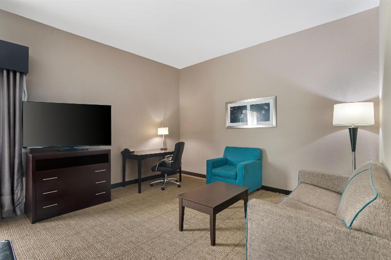 Best Western Plus Hiawatha Hotel image