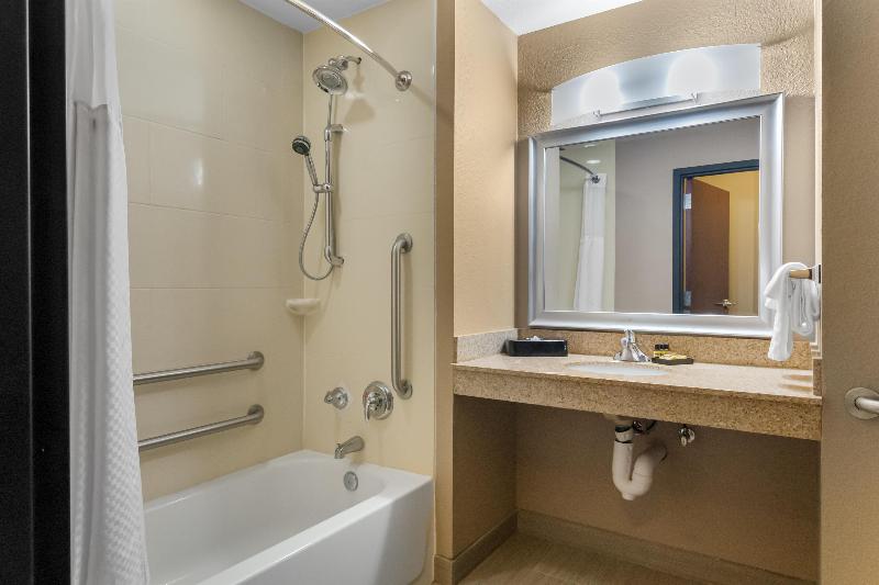 Best Western Plus Hiawatha Hotel image